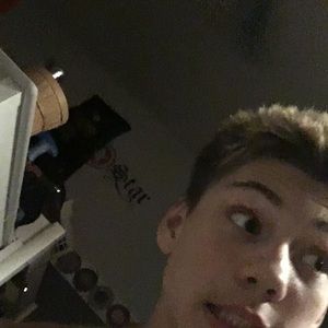 Meet your Posher, Avery